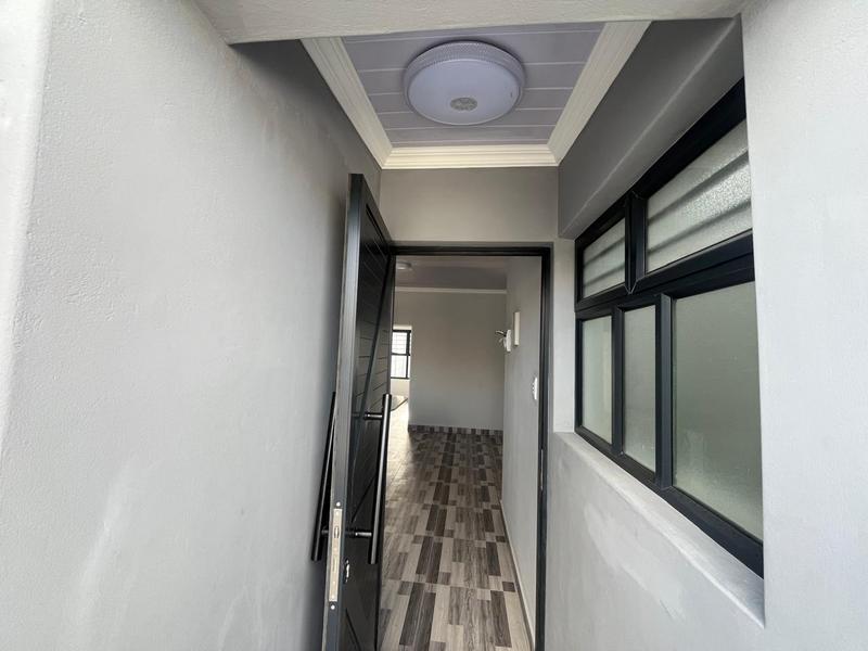 2 Bedroom Property for Sale in Kensington Western Cape